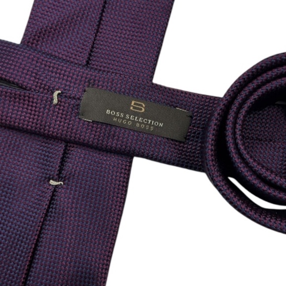 HUGO BOSS SELECTION TRIFOLD Navy/Purple Geometric Silk LUXURY Tie ITALY - Picture 3 of 6